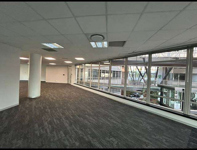 364M² OFFICE TO LET IN SANDTON CENTRAL